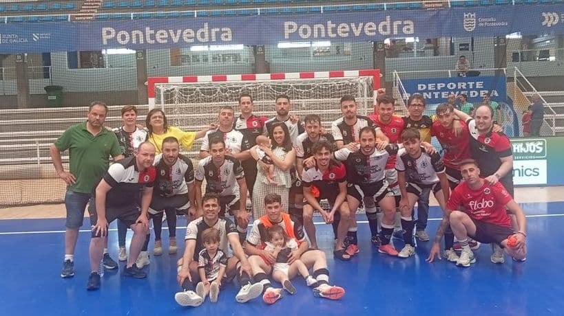 Jugadores del Grupo López Bolaños FS durante el playoff ante el Leis Pontevedra