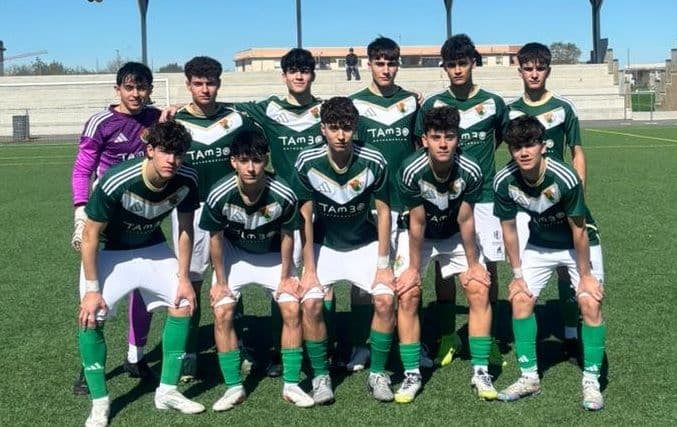 Partido entre Cacereño y Universidad Popular de Calamonte en el Manuel Sánchez Delgado