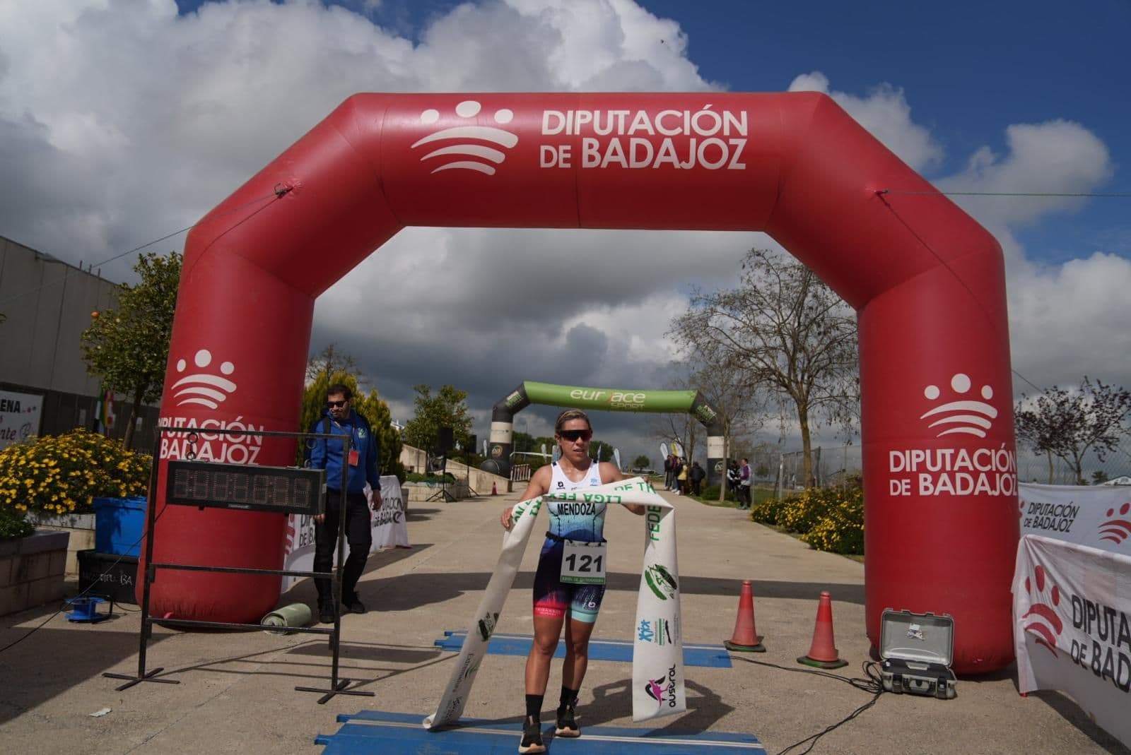 Remedios Mendoza compite en el III Duatlón Villa de Llerena