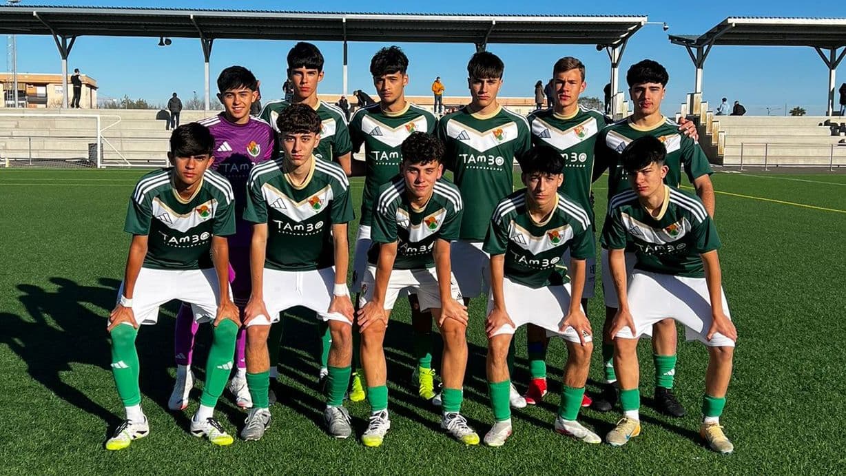 Partido entre Cacereño Tambo B e Imperio de Mérida A en la Primera División Extremeña Juvenil
