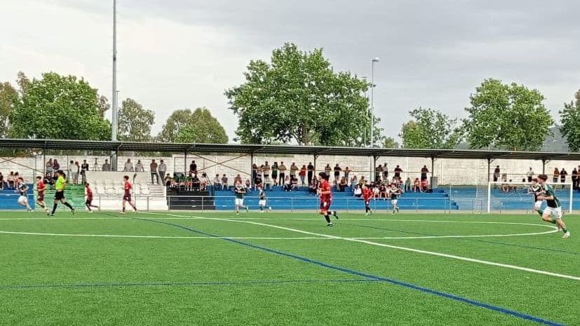 El Cacereño golea al Vedruna en la penúltima jornada de Liga Nacional Juvenil y Bidaurrázaga ya suma 19 goles