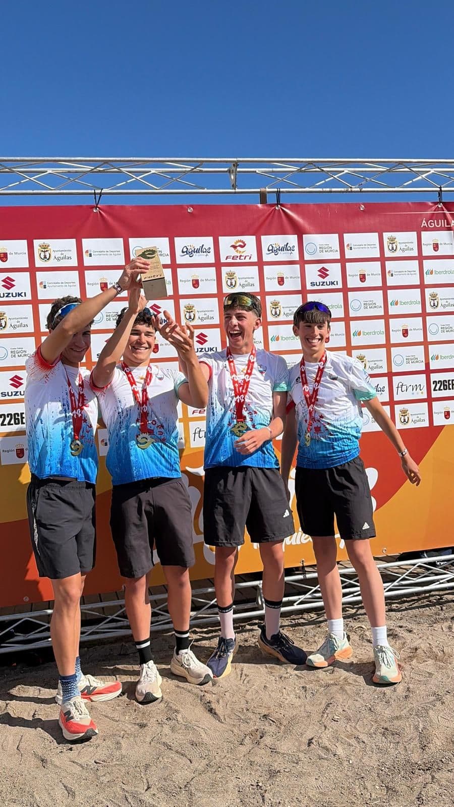 Oro, bronce y un fin de semana redondo para el Tribarros Villafranca en Águilas