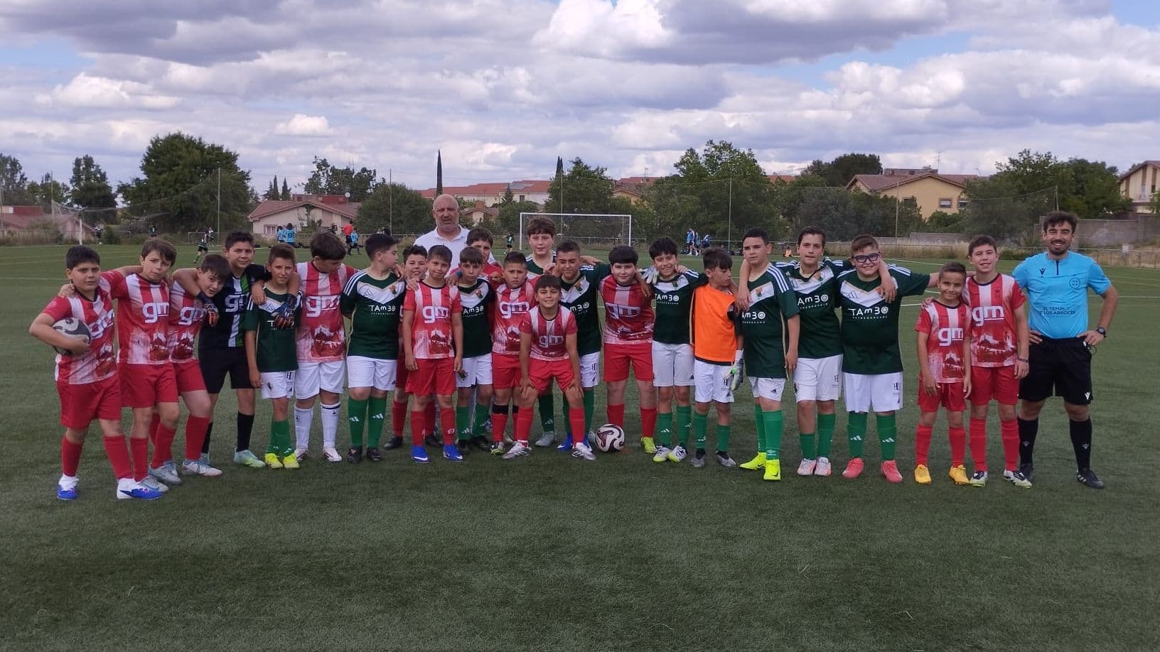 Broche feliz para el Cacereño alevín E ante el Torreorgaz B en el cierre de temporada