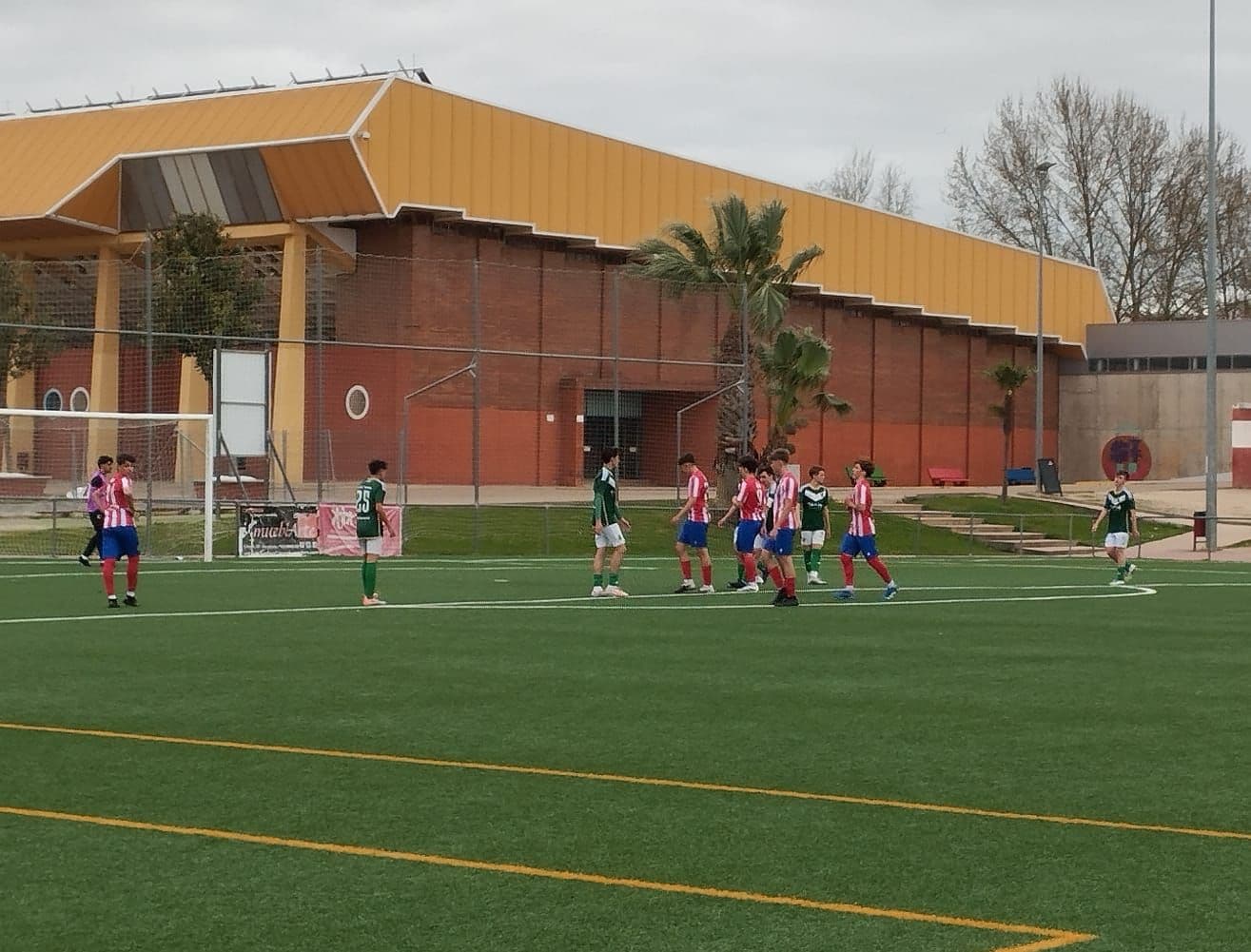 Jaime Trinidad marca para el Don Benito B ante el Cacereño