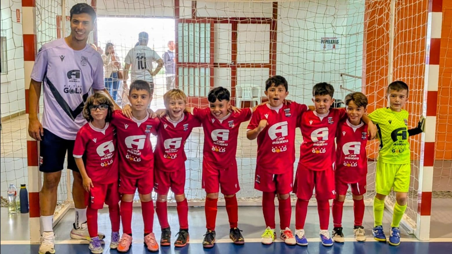 Equipo prebenjamín del Diocesano tras clasificarse para la siguiente ronda