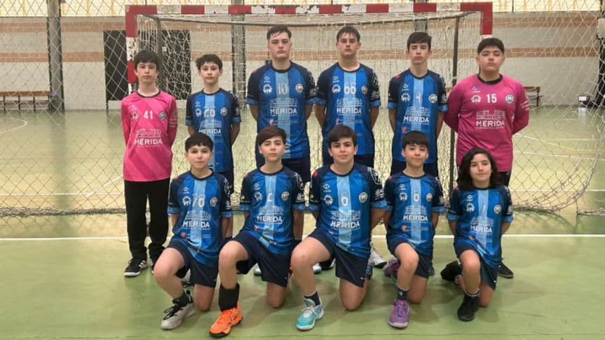 Jugadores infantiles de CD Josefinas Mérida de balonmano