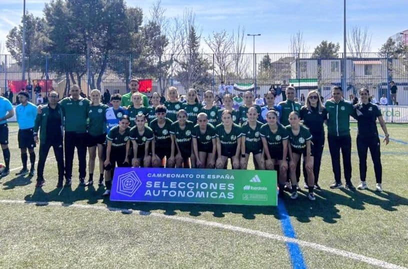 La selección extremeña Sub-16 compite ante Murcia en el CESA femenino