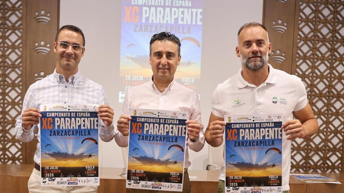 Presentación del Campeonato de España XC de Parapente en la Diputación de Badajoz