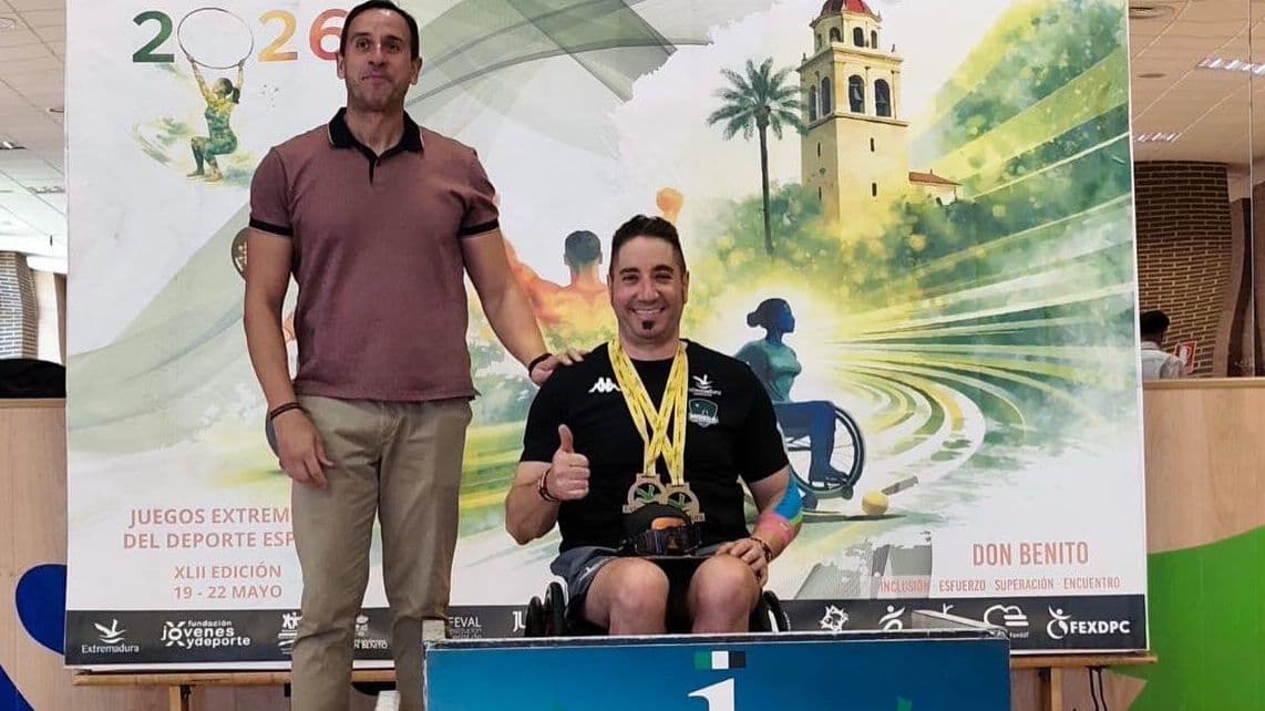 Rubén Martín, deportista de Mideba Extremadura, en el podio de los Jedes 2026