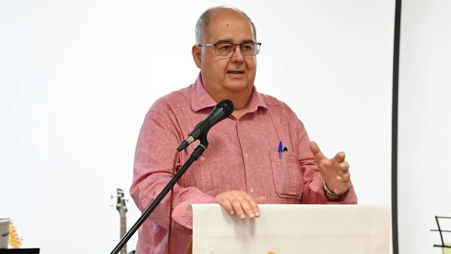 Juan Carlos Fernández, alcalde de Zafra, durante la entrevista sobre la Capital Extremeña del Ajedrez