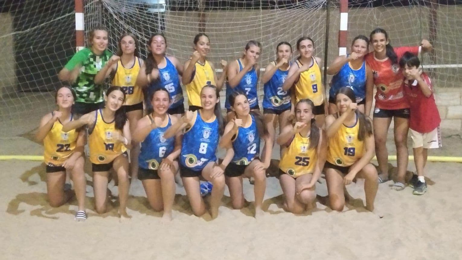 Equipo infantil femenino del Balonmano Ciudad de Villafranca campeón en Trujillo