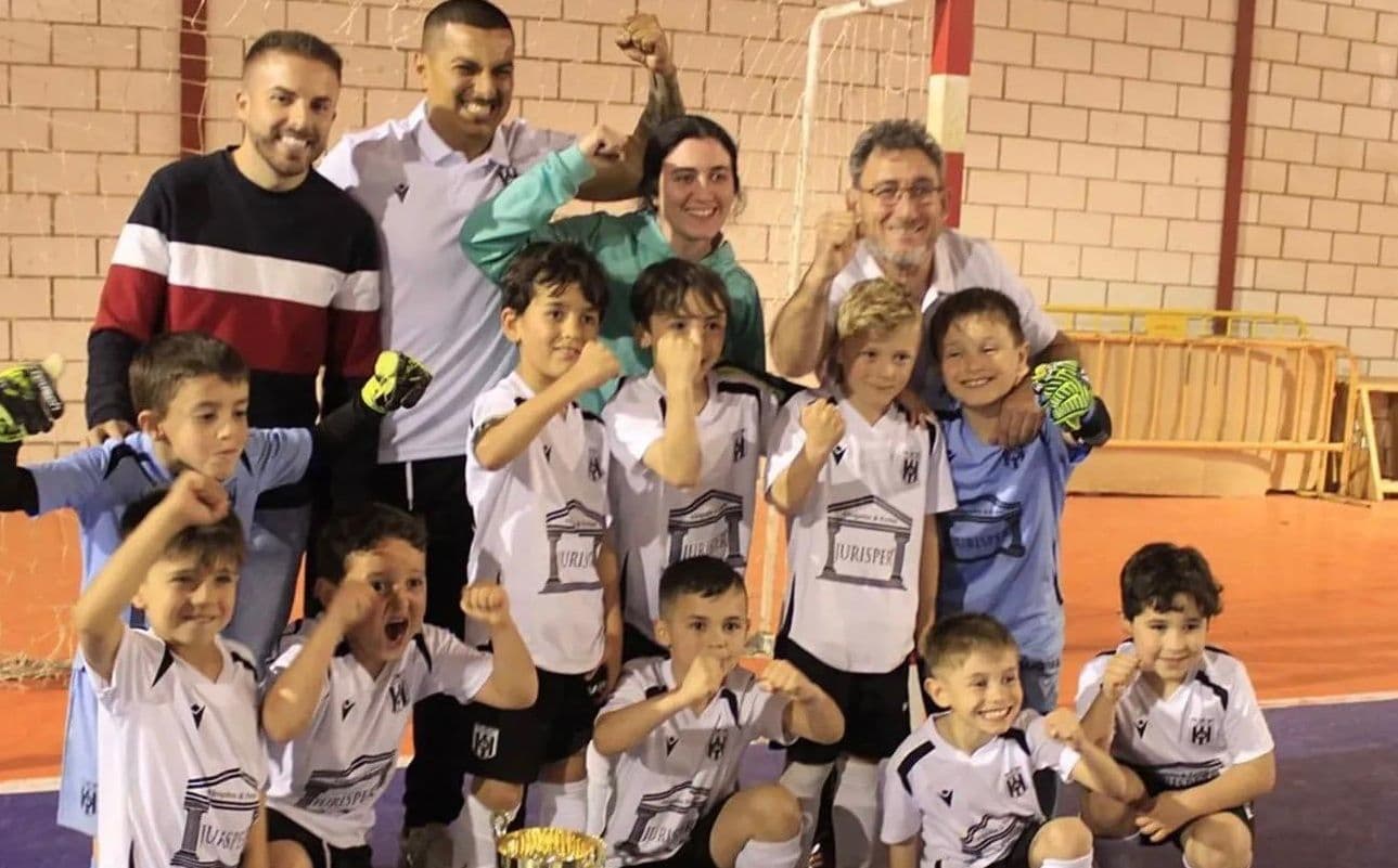 El fútbol sala prebenjamín corona al Mérida en una Comarcal Cup llena de ambiente en Ruecas