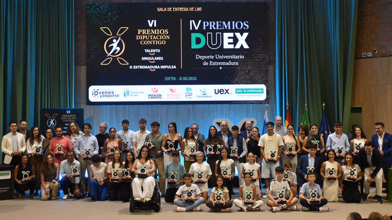 Galardonados en la gala de los Premios Diputación Contigo, Extremadura Impulsa y DUEX en Zafra