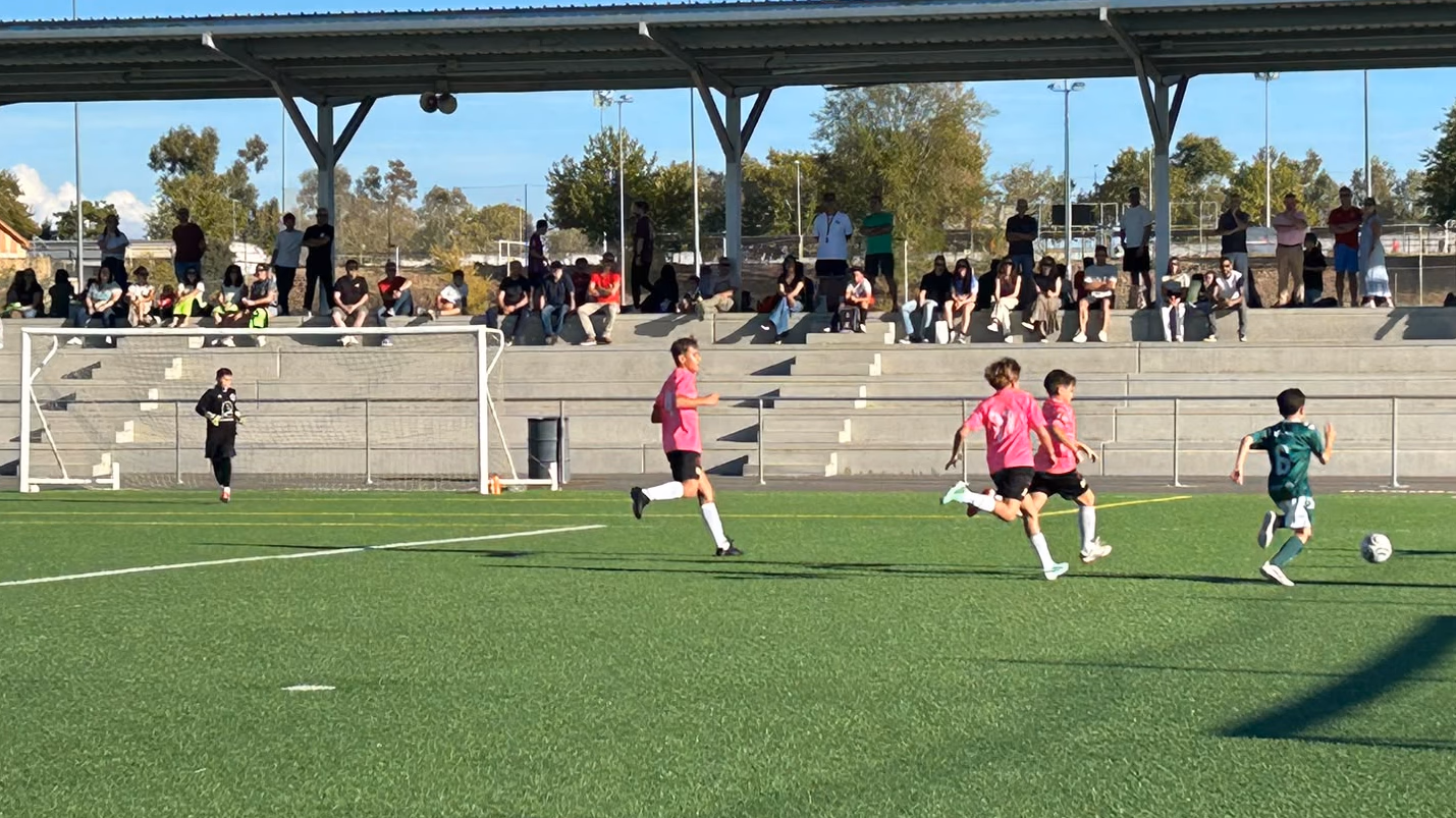El Montehermoso impone su físico y supera al Cacereño en la segunda jornada de la Primera Extremeña alevín