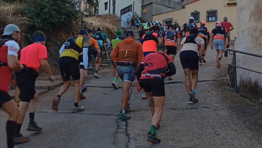 Participantes en el I Trail Desfiladero del Ruecas de Cañamero